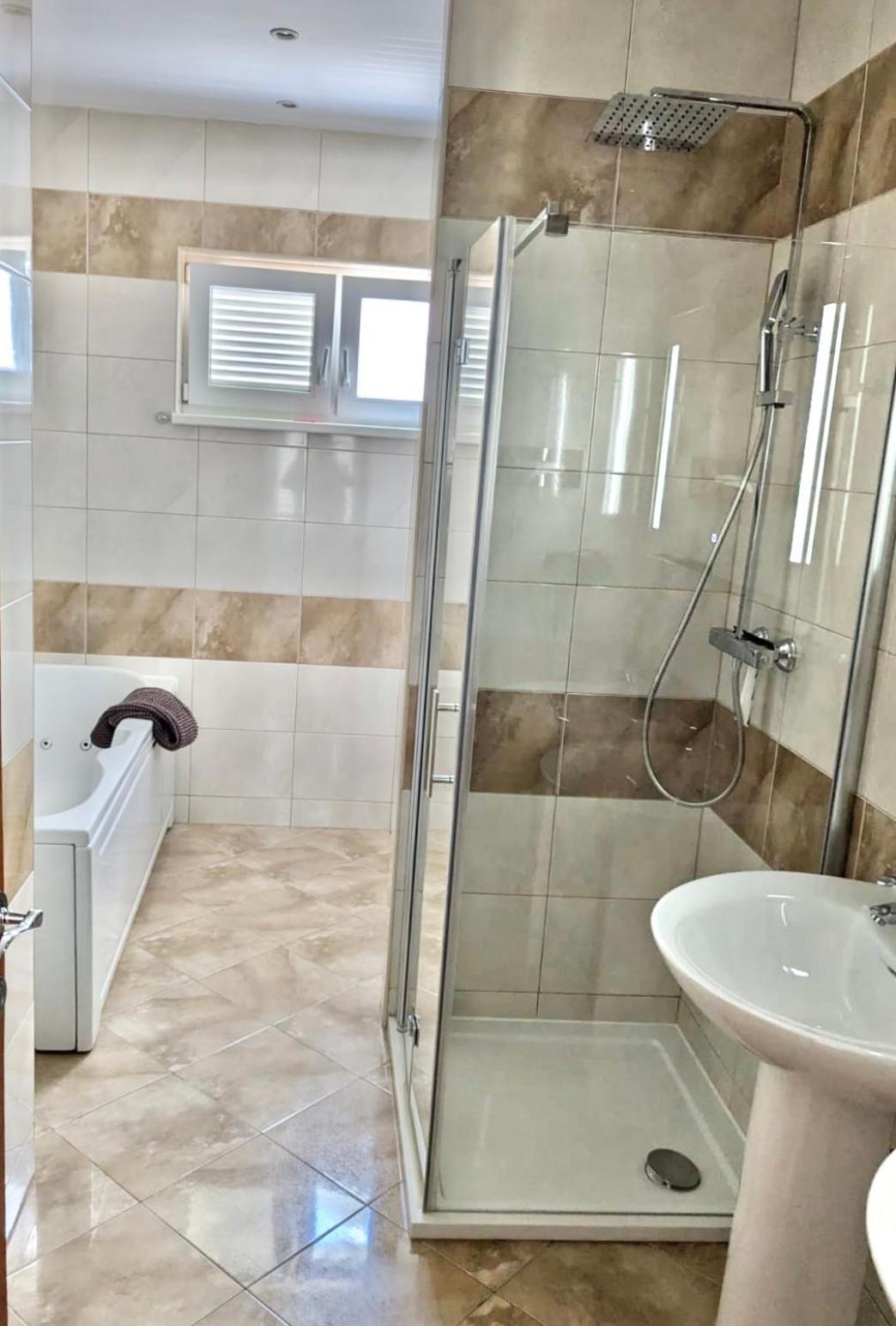 Luxury Villa Eternity - Marvelous Sea View - Box Spring Beds - Opatija-Poljane Buitenkant foto