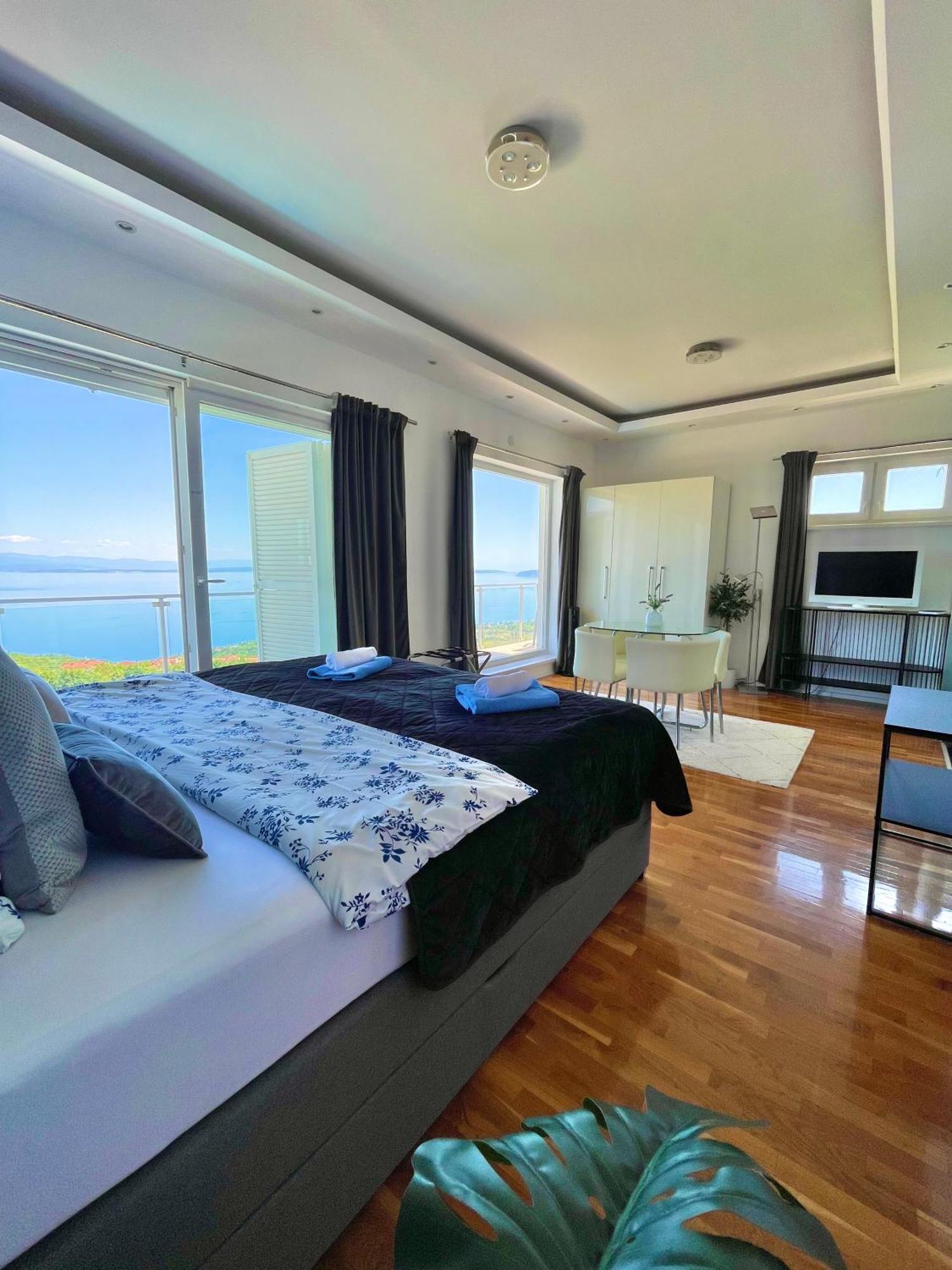 Luxury Villa Eternity - Marvelous Sea View - Box Spring Beds - Opatija-Poljane Buitenkant foto